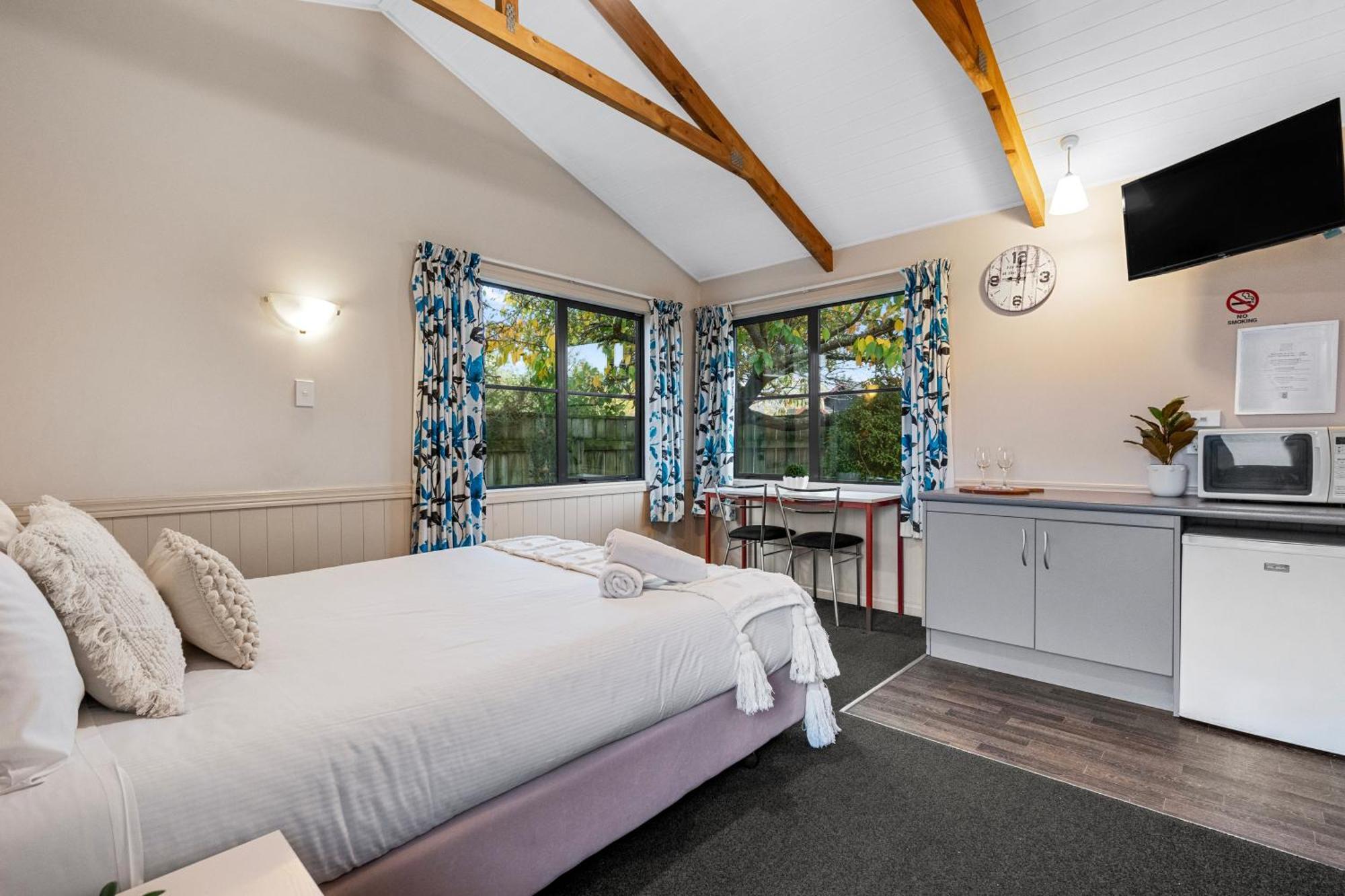 Tasman Holiday Parks - Te Anau Exterior foto Studio